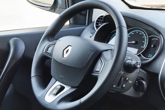 2 φορτηγό Seater με την καλύτερη τιμή στη Renault Kangoo, και confortable στα χαρακτηριστικά γνωρίσματα, την απόσταση σε μίλια, τη διάταξη θέσεων, και την απόδοση μηχανών