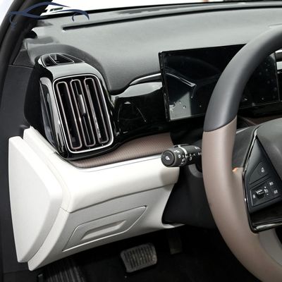 LHD που οδηγεί τα αυτόματα ηλεκτρικά οχήματα