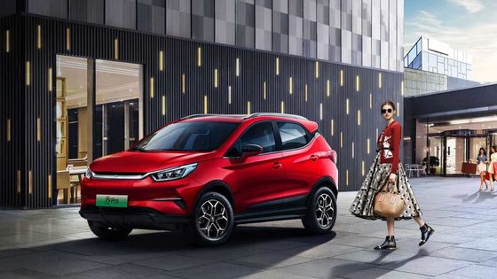 πολυτέλεια ηλεκτρικό SUV 301km