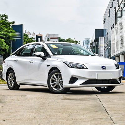 Ενιαίο Ε GAC Aion S μέσο ηλεκτρικό αυτοκίνητο φορείων πολυτέλειας μηχανών 135kW αυτοκινήτων