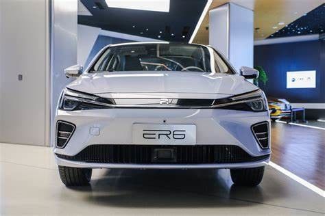 FWD αυτοκινήτων της EV μακροχρόνιας σειράς θαύματος ER6 Feifan τετράτροχη αυτόματη υψηλή ταχύτητα SUV