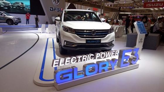 Ηλεκτρικό SUV Dongfeng ηλεκτρικό 5 Seater Drive της EV AMG αυτοκινήτων δόξας E3 αυτοκίνητο μονάδων