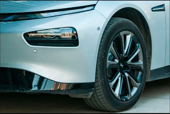 Τετράτροχα ηλεκτρικά οχήματα 480km Xiaopeng P7 ηλεκτρικό ενήλικο Συμβούλιο Πολιτιστικής Συνεργασίας αυτοκινήτων πιστοποιημένο