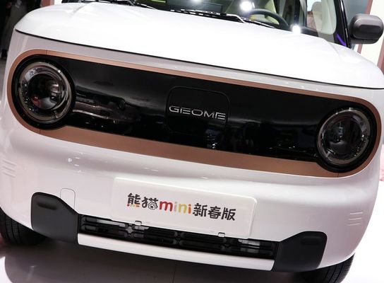 Μίνι EV Geely αυτοκίνητα 4 ηλεκτρική νέα ενέργεια 120km NEDC της Panda Hatchback καθισμάτων