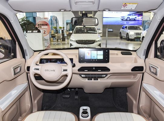 Μίνι EV Geely αυτοκίνητα 4 ηλεκτρική νέα ενέργεια 120km NEDC της Panda Hatchback καθισμάτων