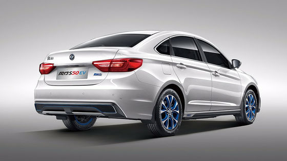 ηλεκτρικό αυτοκίνητο NEDC 415km φορείων της EV S50 οχημάτων 150km/h Dongfeng