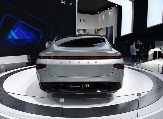 Ευφυές ηλεκτρικό αυτοκίνητο Xpeng P7 Nedc 2WD Limousine σειρά 4WD 480 586 670 706km