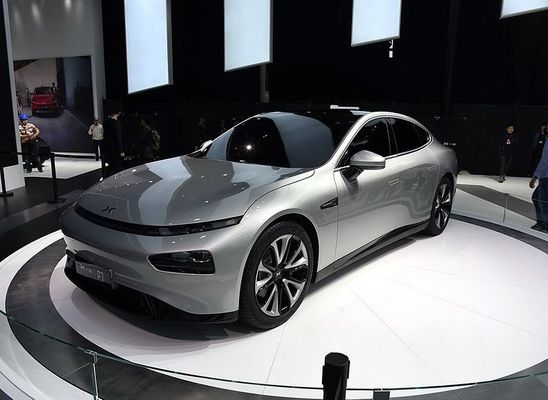 Ευφυές ηλεκτρικό αυτοκίνητο Xpeng P7 Nedc 2WD Limousine σειρά 4WD 480 586 670 706km