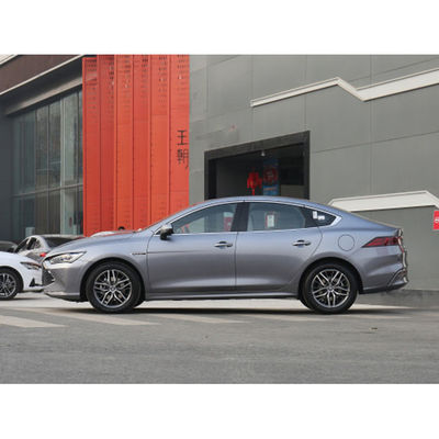 130km/h μεταχειρισμένα ηλεκτρικά αυτοκίνητα BYD Qin συν 400 ηλεκτρικά οχήματα της EV Ταμείων ταξιδιού