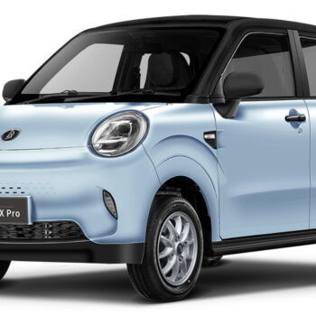 Εξαιρετικό εσωτερικό, πλούσια διαμόρφωση και μόδα στο Lingbao Box EV New Car