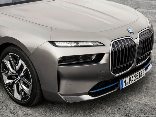 Νέο ενεργειακό όχημα για BMW i7 2023 xDrive60L πολυτελή Αθλητικά καθίσματα αυτοκινήτων για ενήλικες ηλεκτρικά οχήματα