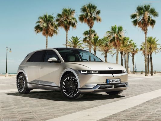 νέα οικογένεια απόλυτα ηλεκτρικών αυτοκινήτων από την Hyundai Ioniq5 γοητευτική, μελλοντική σχεδίαση με εμβέλεια 430 χλμ.