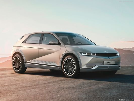 νέα οικογένεια απόλυτα ηλεκτρικών αυτοκινήτων από την Hyundai Ioniq5 γοητευτική, μελλοντική σχεδίαση με εμβέλεια 430 χλμ.