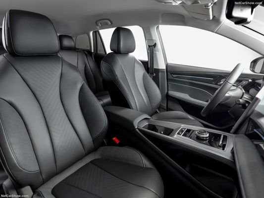 Μεγάλο, άνετο, ηλεκτρικό αυτοκίνητο στο MG 5 EV με αξιοπρεπή αυτονομία 344 χιλιομέτρων και δυνατότητα υπερφόρτισης.