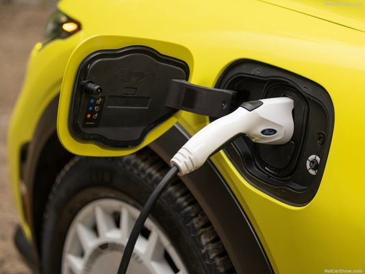 Μοναδική ανάρτηση ράλι, οικογενειακό αυτοκίνητο για αγώνες στο Ford Mustang Mach-E Rally (2024) 480 ίππους