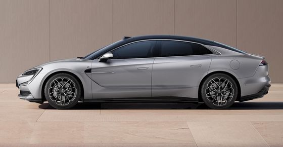 ΠΡΟΣΟΧΗ 2024 Νέο EV αυτοκίνητο BYD Yangwang U7 Sedan Αντίσταση ανέμου Cd 0.195 240Kw ισχύς κινητήρα