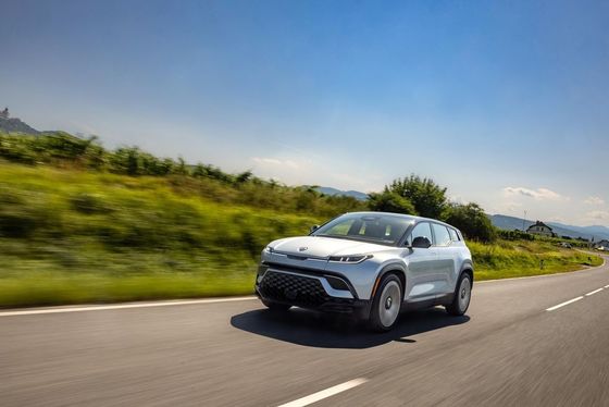 χαρακτηριστικό επιθυμητό ηλεκτρικό SUV της οικογένειας ηλεκτρικών SUV Fisker Ocean με ισχύ 556bhp/737Nm