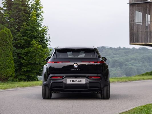 χαρακτηριστικό επιθυμητό ηλεκτρικό SUV της οικογένειας ηλεκτρικών SUV Fisker Ocean με ισχύ 556bhp/737Nm