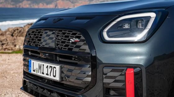 2024 Καθαρό ηλεκτρικό αυτοκίνητο Mini Cooper Countryman E SUV οικογένειας με σχήμα κουτιού 462km αυτονομία με 150km ισχύ του κινητήρα