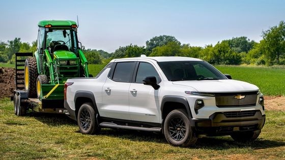 Νέα ενέργεια pickup 2024 Chevrolet Silverado EV με εντυπωσιακή 450 μίλια EPA εμβέλεια εργάζονται σε 10000lb ικανότητα ρυμούλκησης