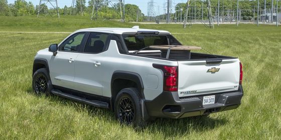 Νέα ενέργεια pickup 2024 Chevrolet Silverado EV με εντυπωσιακή 450 μίλια EPA εμβέλεια εργάζονται σε 10000lb ικανότητα ρυμούλκησης