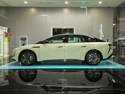 2024 Pure Electric Hongqi EH7 Ηλεκτρικό Αυτοκίνητο Με Διάστημα 820 χιλιομέτρων