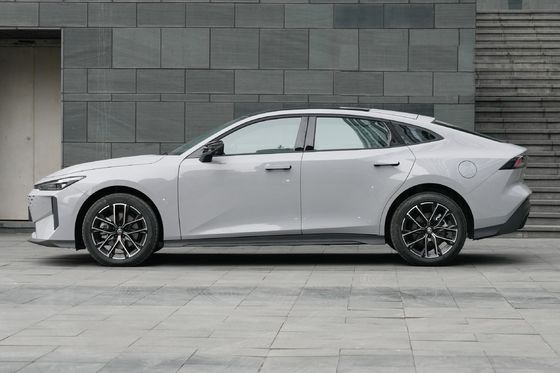 2024 Τσανγκάν UNI V Plug In Υβριδικό Ηλεκτρικό Αυτοκίνητο