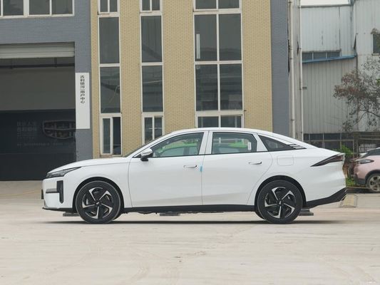 2024 Geely L6 Plug In Υβριδικό Ηλεκτρικό Αυτοκίνητο με αυτονομία 1370 χλμ.