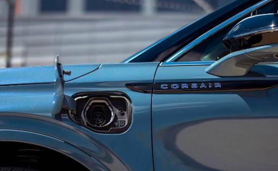 024 Lincoln Corsair Plug-In Υβριδικό Green Ev SUV 5 Επιβάτες Lincoln Corsair σας περιβάλλει με έξυπνα χαρακτηριστικά