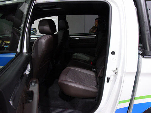 Το JAC T9 HUNTER EV είναι ένα ηλεκτρικό φορτηγάκι με διπλή ηλεκτρική κίνηση και πάνω από 500 χιλιόμετρα κυμαίνεται.