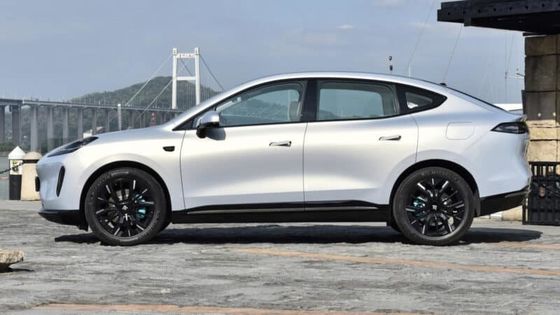Το 2023 το GAC Aion's Hyper HT Fastback SUVRWD έκδοση ανταλλαγής μπαταρίας με πόρτες Gull Wing, 245 HP, 550 Km Of range
