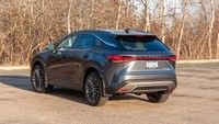 Λοξοφόρο crossover SUV 2024 Lexus RX 450h+ PHEV με ηλεκτρική αυτονομία 37 μιλίων