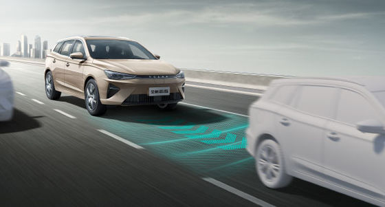 NEDC501Km Πεδίο οδήγησης Roewe Ei5 MPV Πυρή ηλεκτρικά οχήματα Μέγιστη ταχύτητα 185km/h 8.3sec 0-100km/h Επιτάχυνση