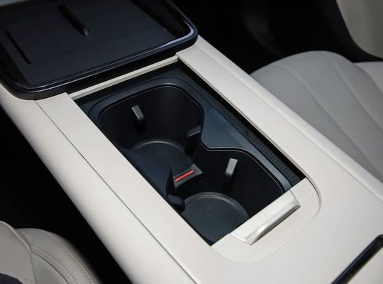 Σήμερα, η πιο πρόσφατη κυκλοφορία της LYNK & CO 07 EM-P 126km μεγάλης εμβέλειας Pro PHEV 160 kW ηλεκτρικός κινητήρας & 350N.m ροπή νέα ενέργεια όχημα