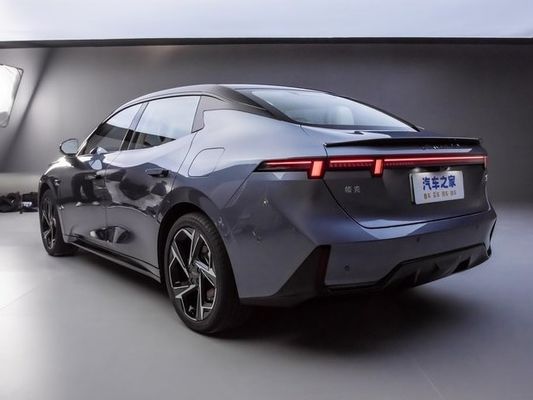 Σήμερα, η πιο πρόσφατη κυκλοφορία της LYNK & CO 07 EM-P 126km μεγάλης εμβέλειας Pro PHEV 160 kW ηλεκτρικός κινητήρας & 350N.m ροπή νέα ενέργεια όχημα