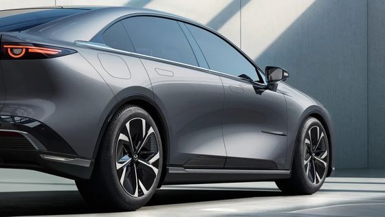 Το πρώτο καθαρά ηλεκτρικό όχημα Mazda EZ-6 είναι ένα κομψό πίσω τροχιά οδήγηση Saloon με