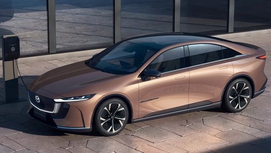 Το πρώτο καθαρά ηλεκτρικό όχημα Mazda EZ-6 είναι ένα κομψό πίσω τροχιά οδήγηση Saloon με