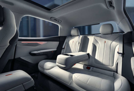 Ενίσχυρο νέο υβριδικό αυτοκίνητο LYNK & CO 07 EM-P με 163 PS και 255 Nm ροπής και 160kw κινητήρα & 3 ταχύτητα DHT κιβώτιο ταχυτήτων