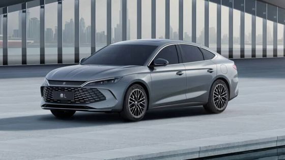 Νέο υβριδικό όχημα 2024 BYD Qin L Dm-i 1.5T 101Ps.L4 Μηχανή Με 218Ps Ηλεκτρική ισχύς 180km / h μέγιστη ταχύτητα