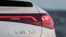 Ηλεκτρικό όχημα μεγάλης εμβέλειας Mercedes-Benz EQE AMG 53 4MATIC+με ισχύ κινητήρα 460kw/625P.s 220km/h μέγιστη ταχύτητα