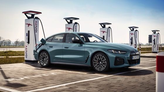 Καθαρό ηλεκτρικό όχημα υψηλής απόδοσης 450χλμ. BMW i4 επιτάχυνση 0-100χλμ. σε 3,9s 225χλμ.