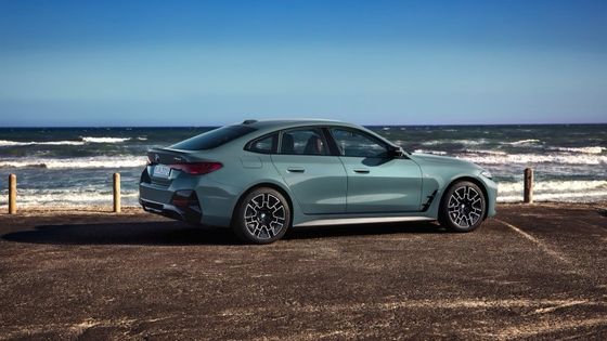 Καθαρό ηλεκτρικό όχημα υψηλής απόδοσης 450χλμ. BMW i4 επιτάχυνση 0-100χλμ. σε 3,9s 225χλμ.