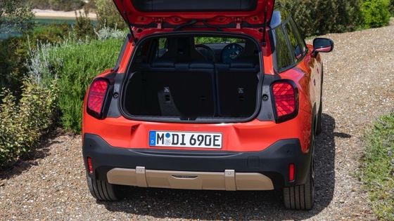 Όλο νέο MINI Aceman SE 54.2kwh μπαταρία με δυνατή 215hp & 330N.m κινητήρα 7.1s επιτάχυνση 0-100km / h