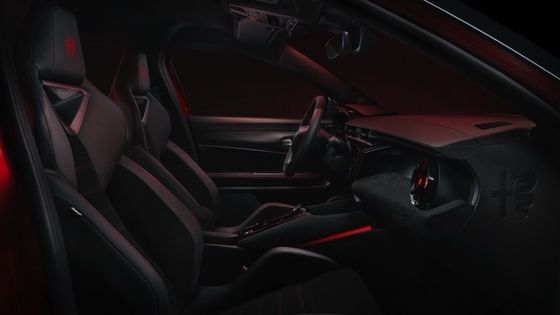 Πρώτο ηλεκτρικό αυτοκίνητο Alfa Romeo Junior Electric με μπαταρία 54,8kwh και μέγιστη ισχύ 158kW, μέχρι και 345 μίλια.