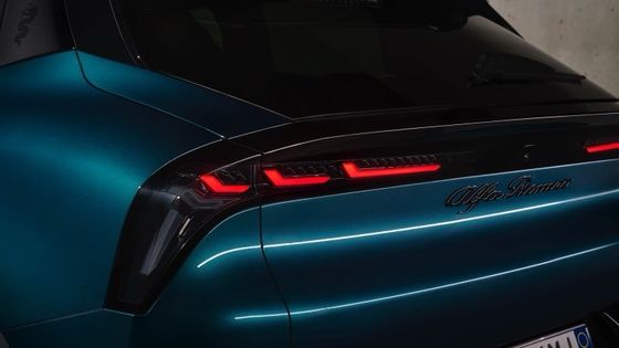 Πρώτο ηλεκτρικό αυτοκίνητο Alfa Romeo Junior Electric με μπαταρία 54,8kwh και μέγιστη ισχύ 158kW, μέχρι και 345 μίλια.