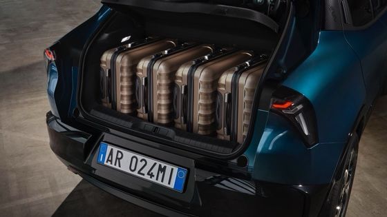 Πρώτο ηλεκτρικό αυτοκίνητο Alfa Romeo Junior Electric με μπαταρία 54,8kwh και μέγιστη ισχύ 158kW, μέχρι και 345 μίλια.