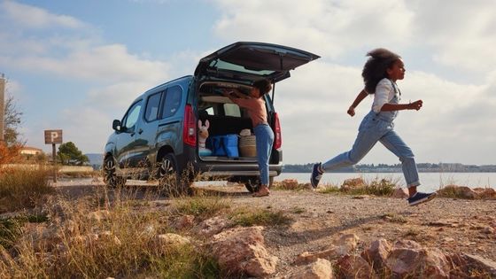 ΝΕΑ CITROEN e-Berlingo Νέο ηλεκτρικό όχημα 339χλμ Περιοχή 52kwh μπαταρία με 100kw ((136P.s) Δύναμη κινητήρα &132km/h μέγιστη ταχύτητα