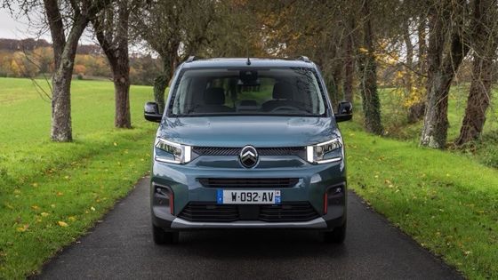 ΝΕΑ CITROEN e-Berlingo Νέο ηλεκτρικό όχημα 339χλμ Περιοχή 52kwh μπαταρία με 100kw ((136P.s) Δύναμη κινητήρα &132km/h μέγιστη ταχύτητα