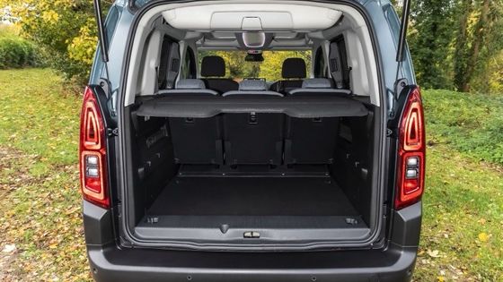 ΝΕΑ CITROEN e-Berlingo Νέο ηλεκτρικό όχημα 339χλμ Περιοχή 52kwh μπαταρία με 100kw ((136P.s) Δύναμη κινητήρα &132km/h μέγιστη ταχύτητα