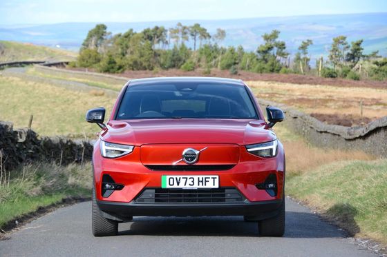 Όλο το EV Volvo EC40 Ultimate Twin Motor με WLTP 326Miles 4.7sec επιτάχυνση 0-62mph 408hp κινητήρα ίππων